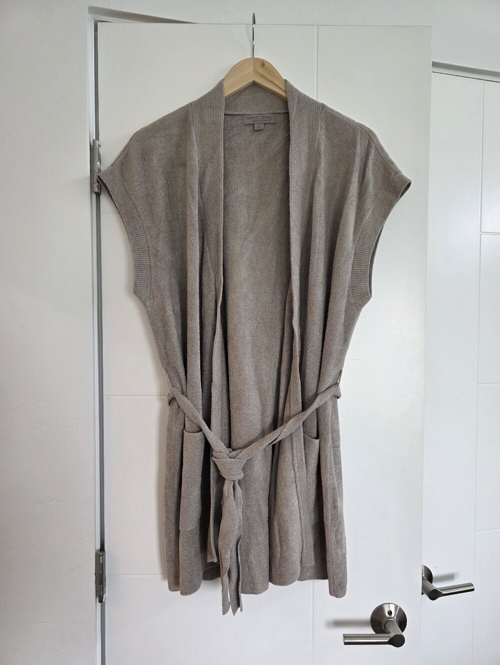 womans barefoot dreams cozychic ultralight vest